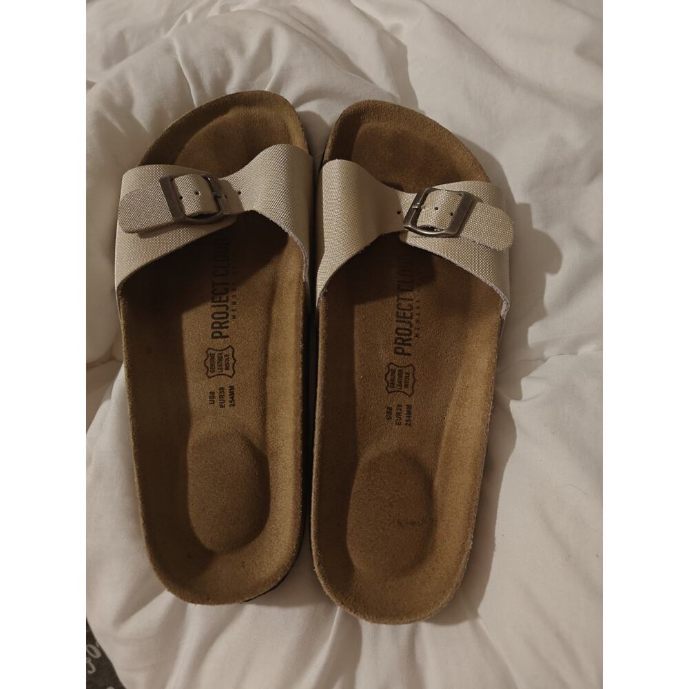 Project Cloud Ibiza Memory Foam Comfort Sandals Size 8 in Tan and Gold